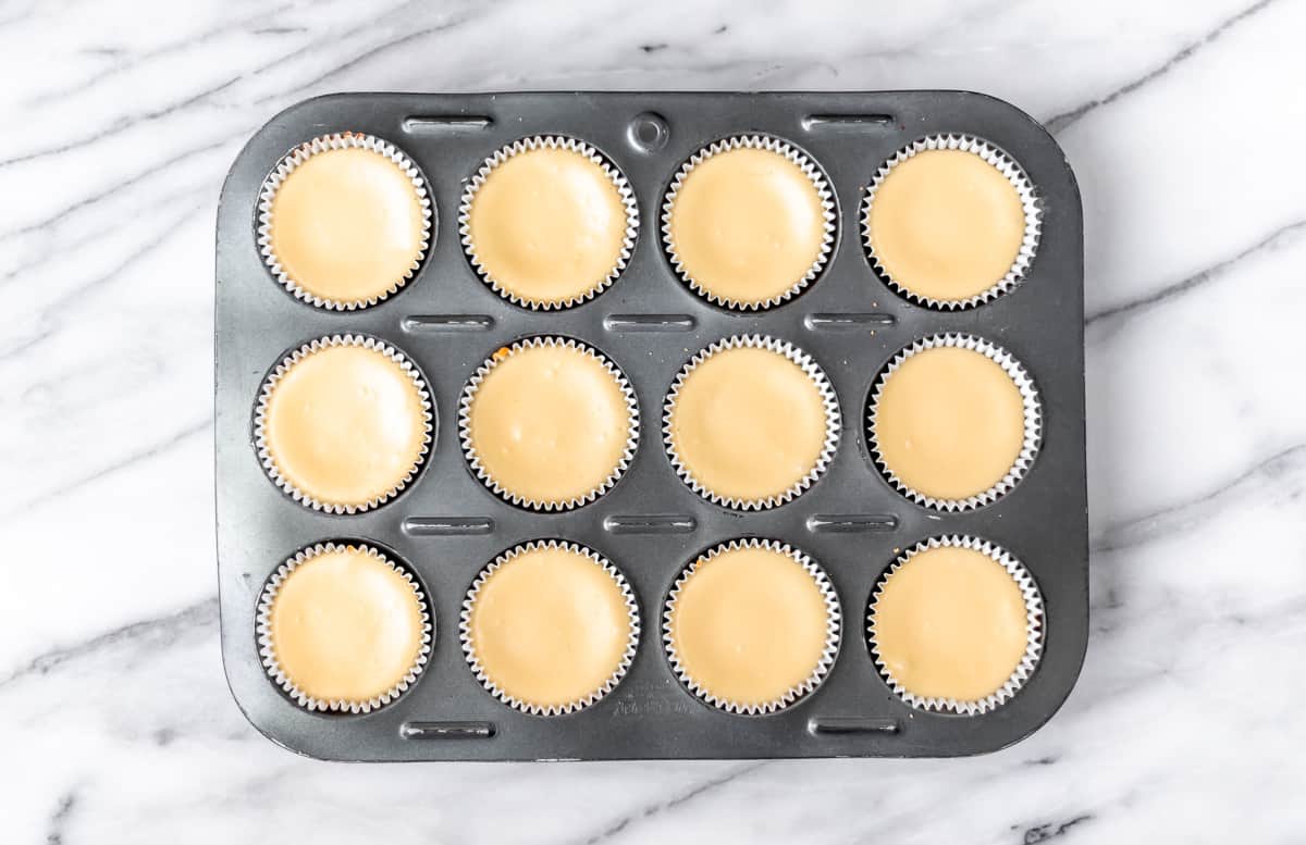 https://deliciouslittlebites.com/wp-content/uploads/2023/03/Mini-Cheesecake-Cupcakes-Recipe-Image-7.jpg