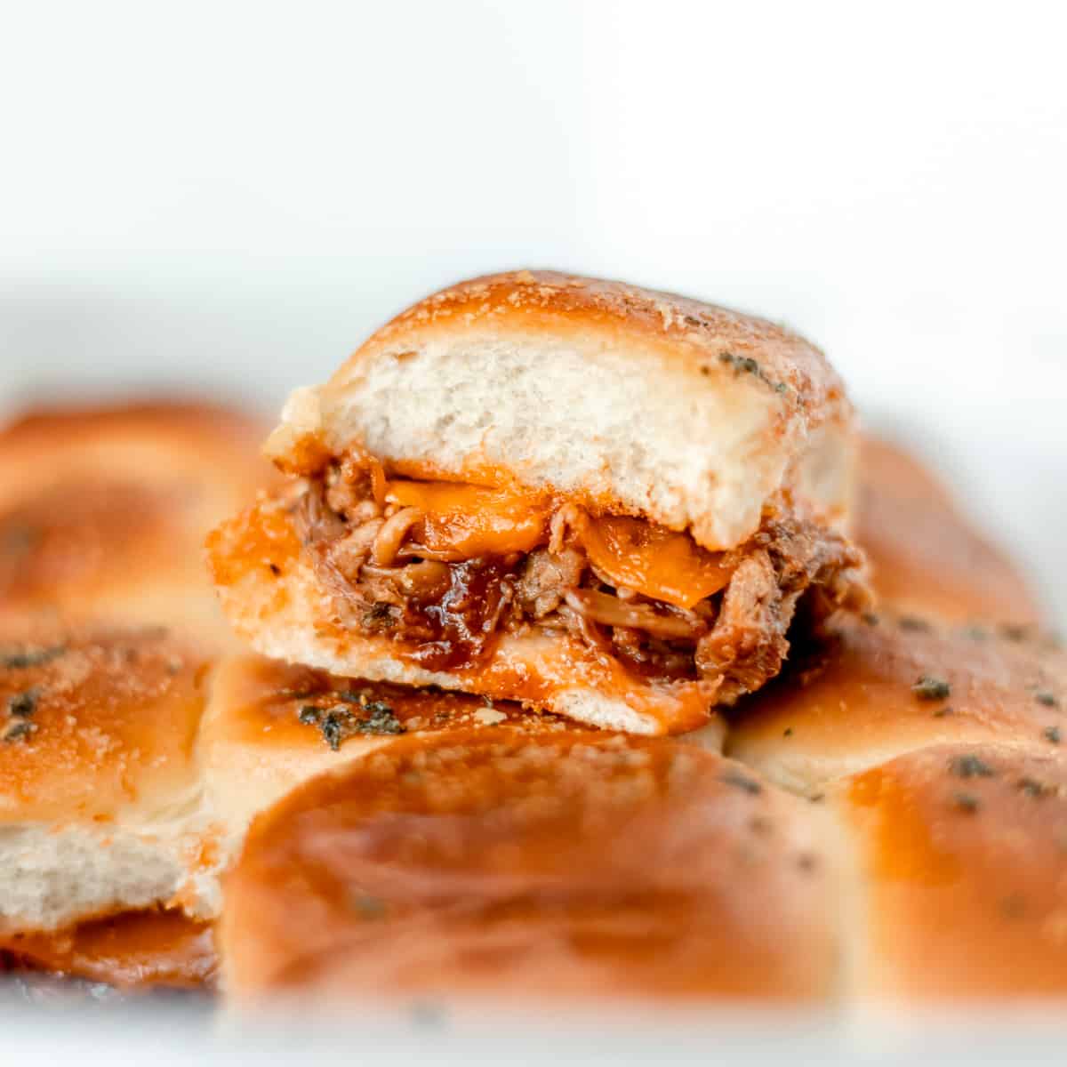 Easy Pulled Pork Sliders - Kim's Cravings